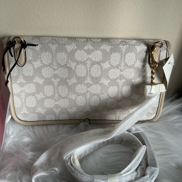 Coach - Picture 2 of 3